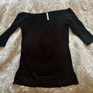 Black off shoulder woman’s Lulus Top